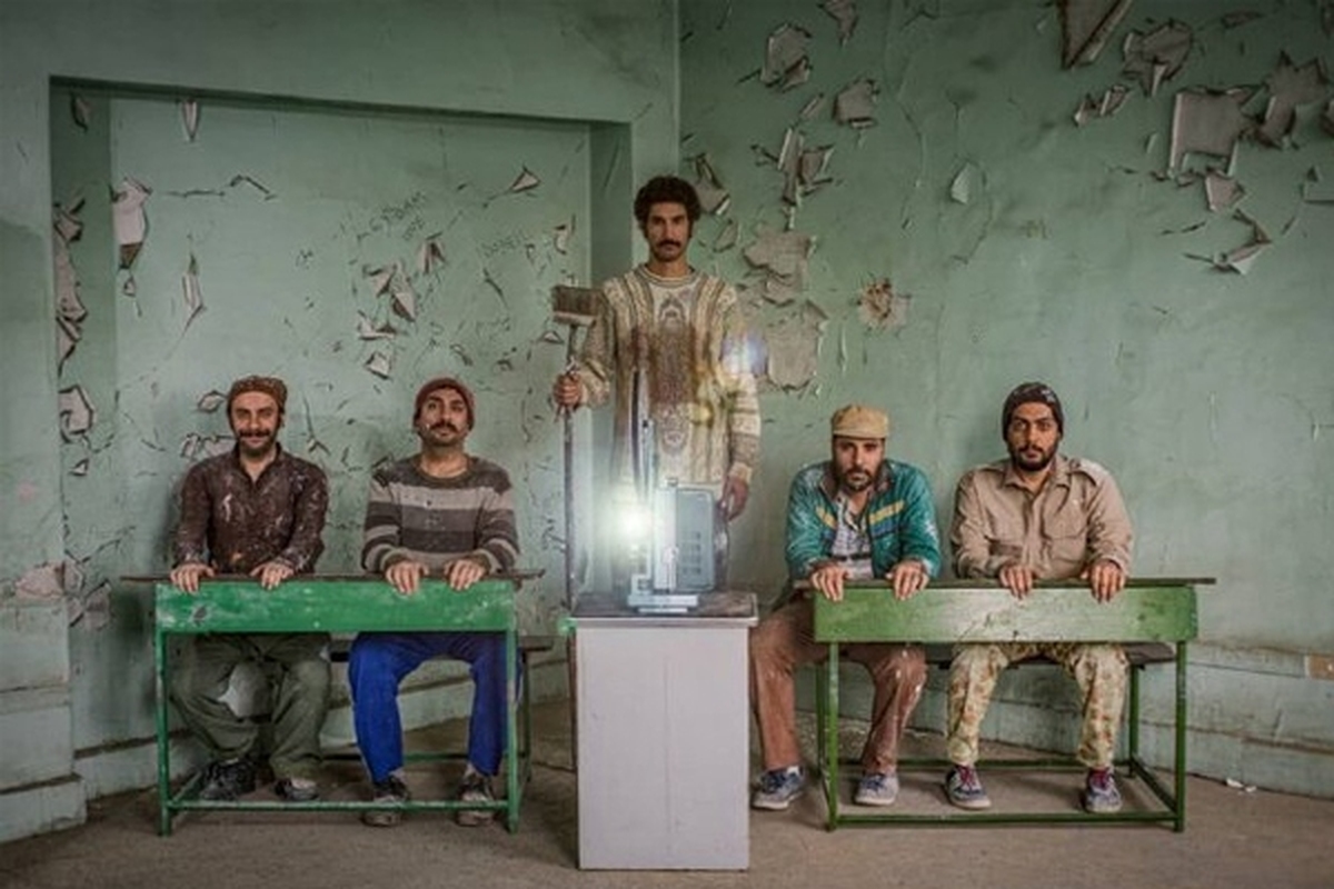 دومین روز از جشنواره فیلم فجر مشهد در سینما آفریقا با اکران فیلم «آپاراتچی» آغاز به کار کرد.