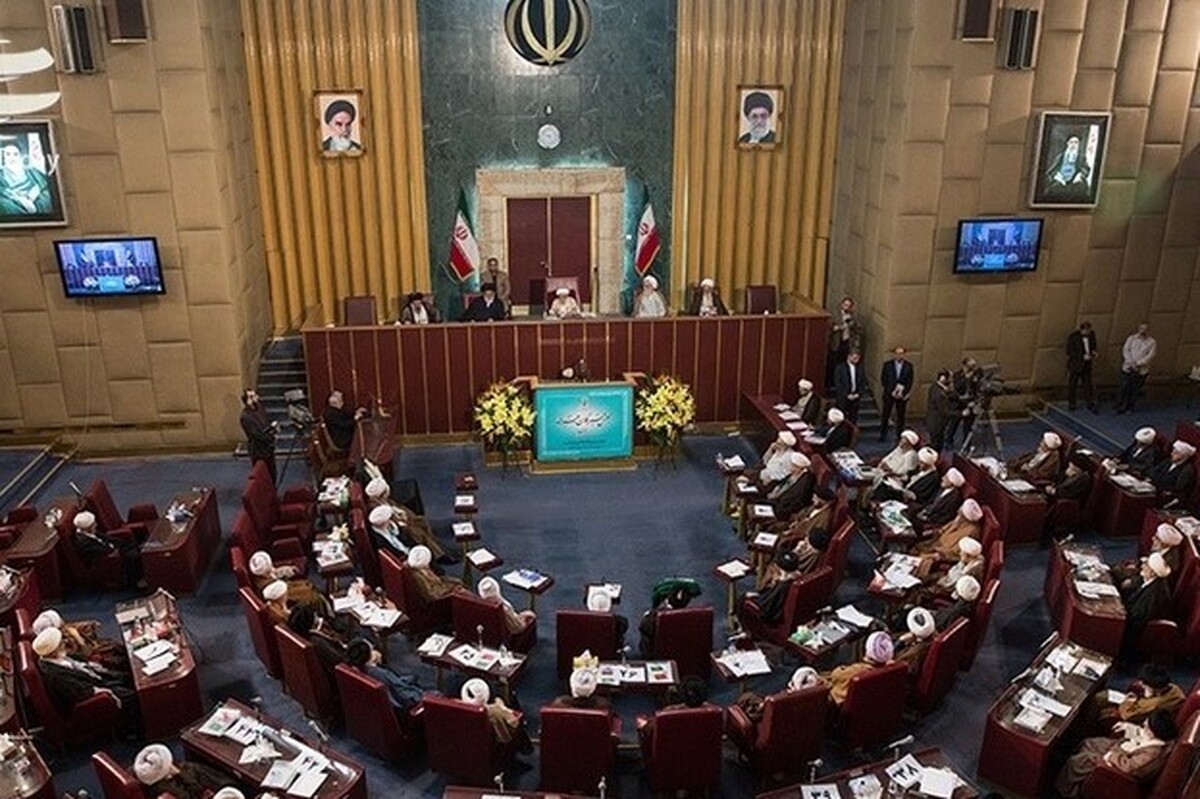 با احراز صلاحیت برخی دیگر از کاندیداهای خبرگان و همچنین تغییر حوزه‌های انتخابیه توسط تعدادی از نامزدها، مشکل غیررقابتی بودن در اکثر حوزه‌های انتخابیه خبرگان رفع شده است.