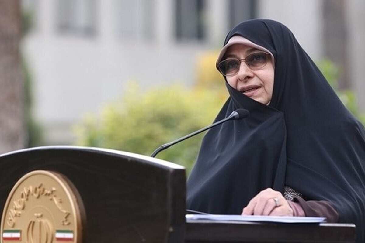 معاون رئیس جمهور با بیان اینکه هیچ مانعی از نظر دین و قانون برای فعالیت اجتماعی زنان وجود ندارد، گفت: آن چیزی که در اسلام ذکر می‌ شود تکلیف است و امام (ره) و رهبر انقلاب این مشارکت سیاسی، فعالیت و همراهی زنان را به عنوان یک تکلیف ذکر کرده‌اند.