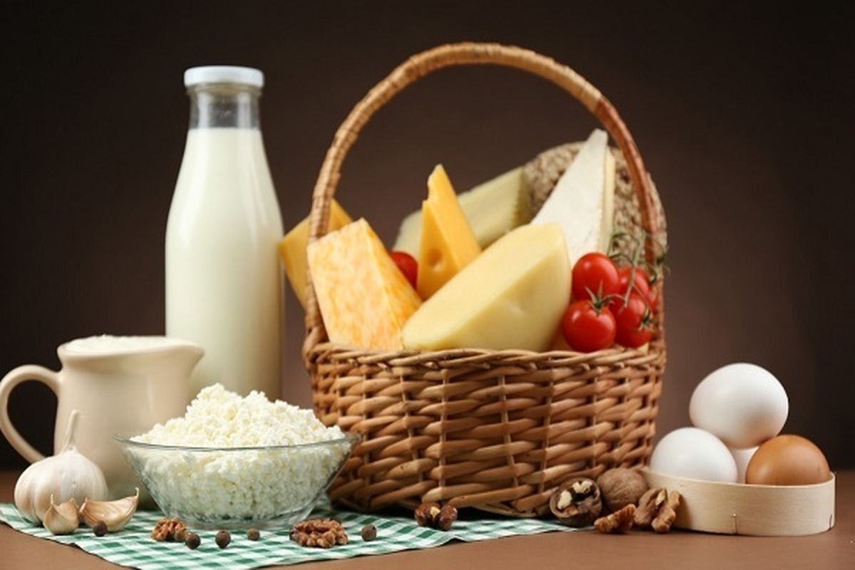 رئیس گروه تغذیه معاونت بهداشتی دانشگاه علوم پزشکی مشهد از مصرف بی‌رویه نمک در مشهد و خراسان رضوی خبر داد و آن را ۳ برابر بیشتر از استاندارد‌های جهانی دانست.