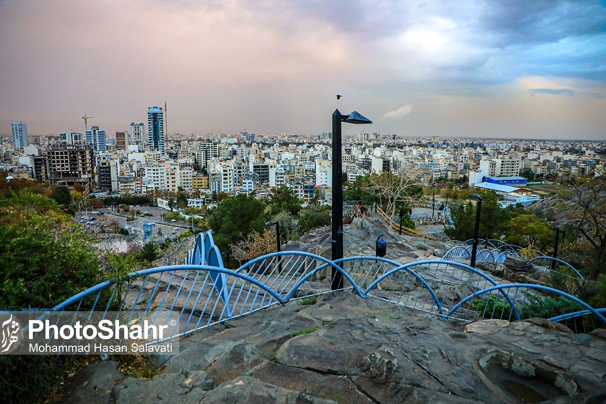 کارشناس مرکز پیش‌بینی هواشناسی خراسان رضوی گفت: وزش باد از عصر امروز در استان به خصوص نواحی غربی شدت می‌گیرد.