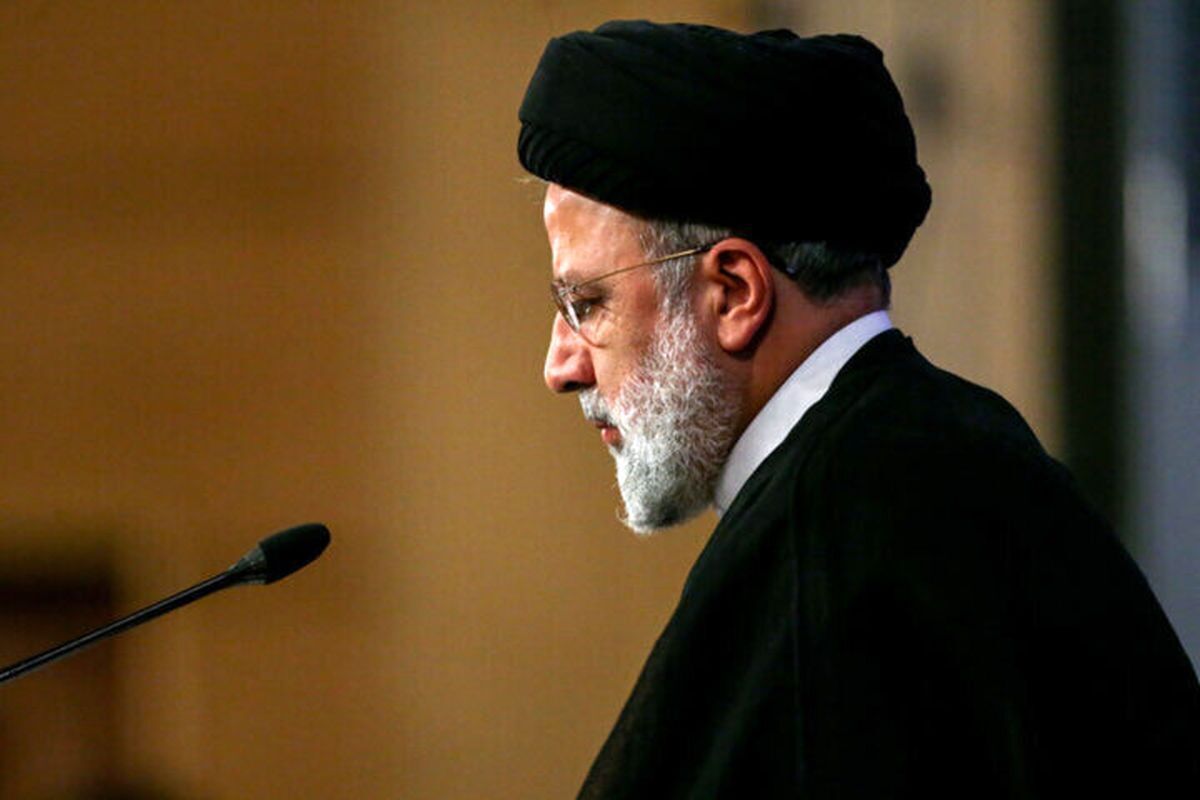 رئیس جمهور تاکید کرد که از تمامی ظرفیت‌ها باید استفاده شود تا مردم بتوانند بهترین را انتخاب کنند و بتوانند با انتخاب خود مجلس قوی را شکل دهند.