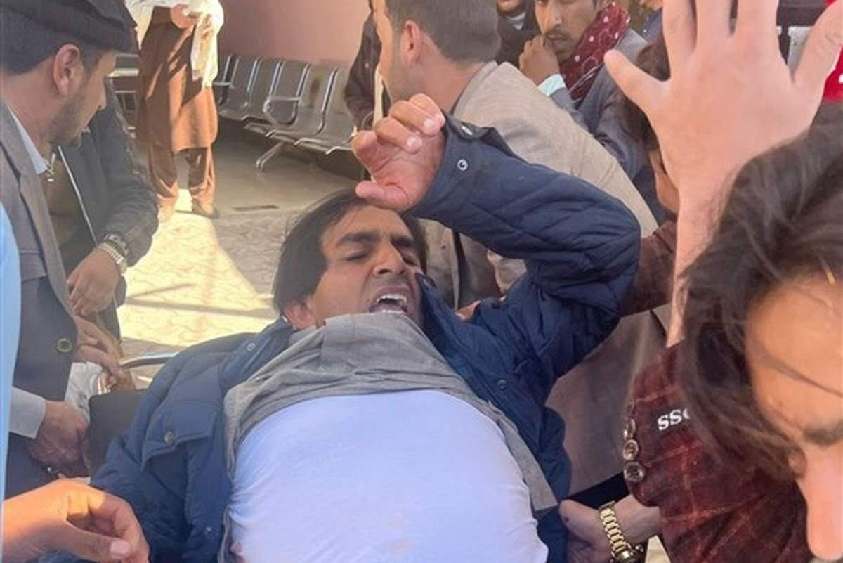 رئیس حزب ملی دموکراتیک پاکستان و نامزد انتخابات پارلمانی این کشور بر اثر تیراندازی زخمی شد.