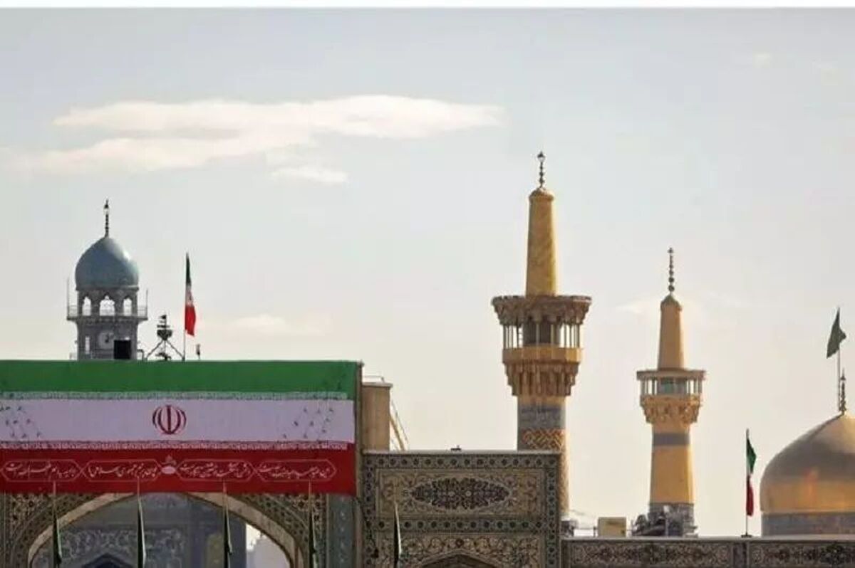همزمان با فرارسیدن یوم الله ۲۲ بهمن، حرم مطهر رضوی آماده میزبانی از زائران و مجاوران برای شرکت در مراسم جشن سالروز پیروزی شکوهمند انقلاب اسلامی در این آستان مقدس است.