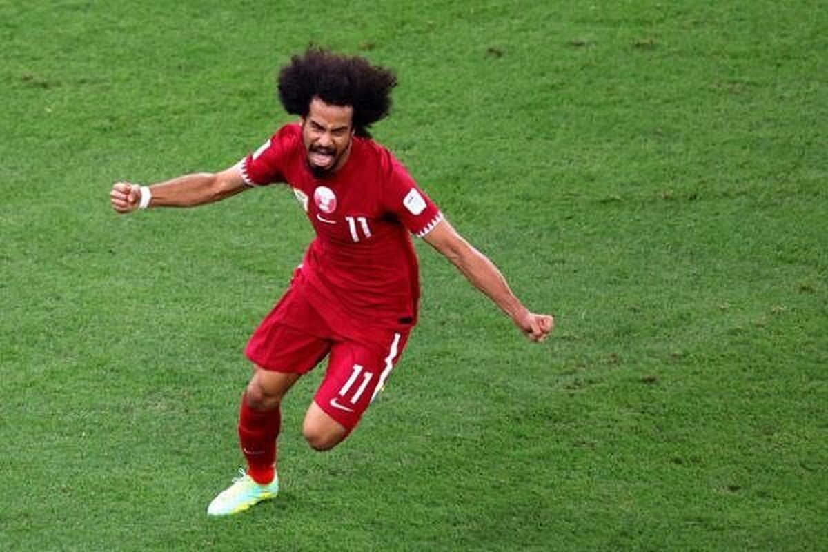 اکرم عفیف گل اول بازی قطر و اردن را به ثمر رساند.