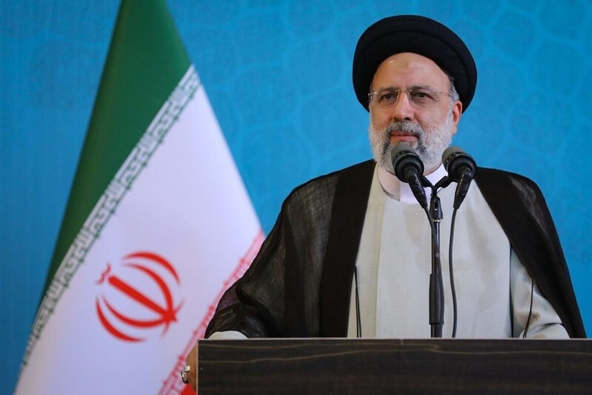 رییس‌جمهور گفت: انقلاب اسلامی ایران ثمره مجاهدت مجاهدان، ایثار ایثارگران و مقاومت ملت ایران است.