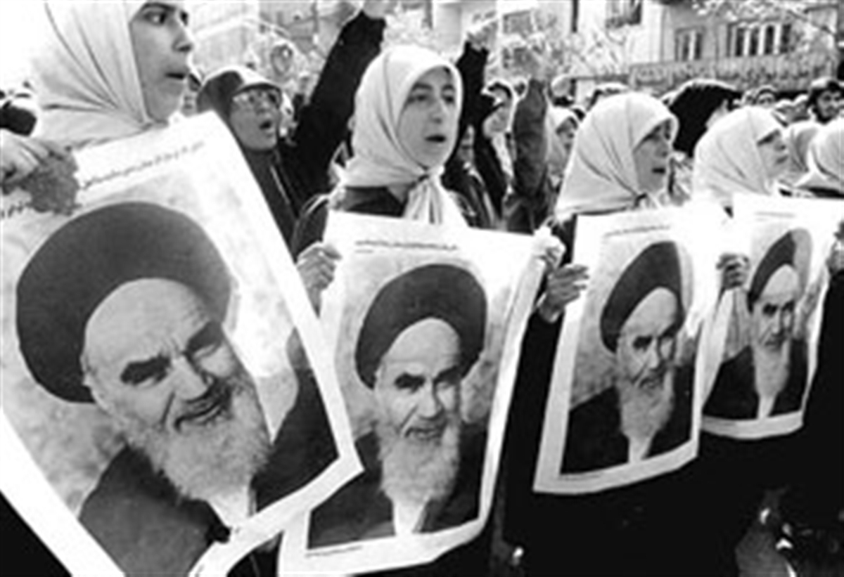 زنان ایرانی در هیچ مقطعی از تاریخ، نه در گذشته و نه در دوران غربزدگی، تصویری به‌روشنی تصویری که انقلاب اسلامی به برکت اسلام و به برکت فکر و نظر امام خمینی (ره) ایجاد کرد، از خود نداشتند.