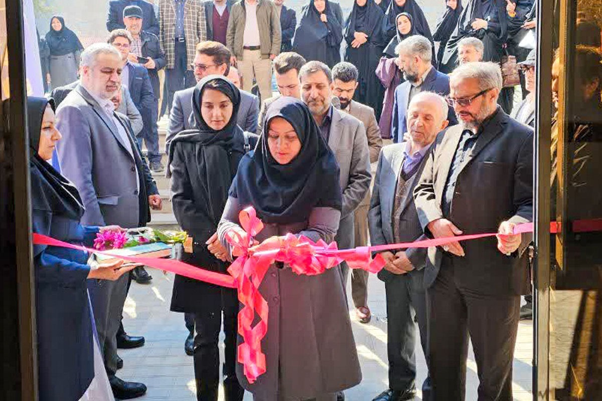 معاون توسعه مدیریت و پشتیبانی اداره کل نوسازی، توسعه و تجهیز مدارس خراسان رضوی گفت: ۱۰  خیر مدرسه ساز در قالب پیمانکاران ساختمانی در طرح‌های مدرسه سازی این استان  مشارکت دارند.