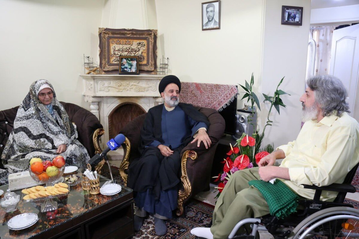 با اعزام هیئت‌هایی از طرف رهبر معظم انقلاب اسلامی در روز جانباز از رشادت و ایثارگری جانبازان سرافراز تجلیل و قدردانی شد.