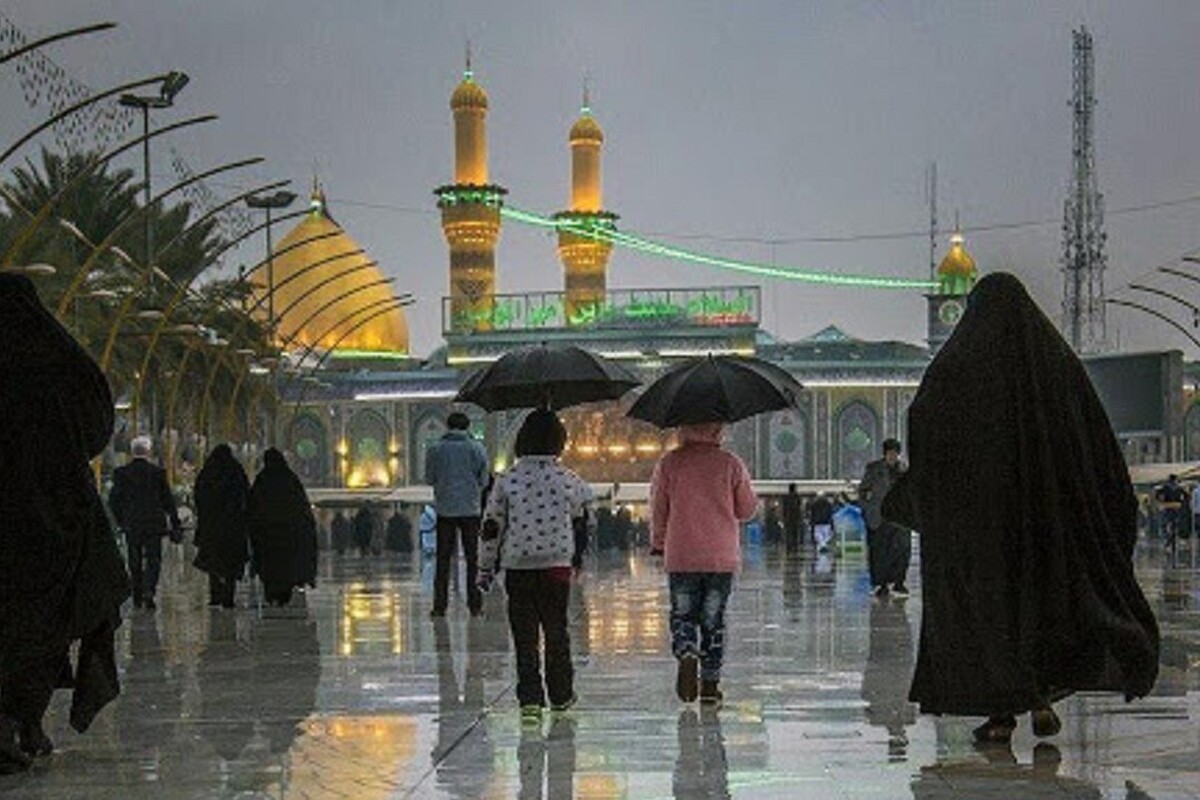 ویدئویی دیدنی از حال و هوای بارانی حرم مطهر امام حسین(ع) در ایام شعبانیه را مشاهده می‌کنید.