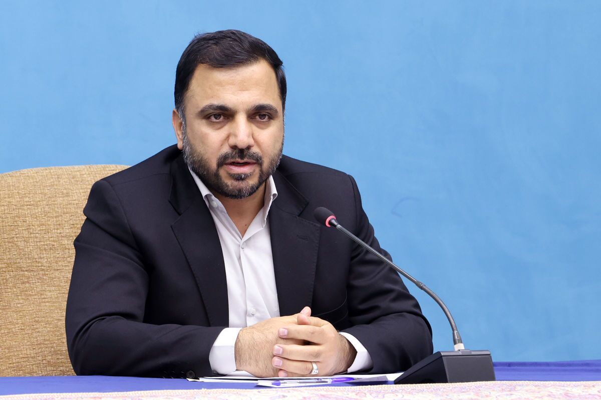 عیسی زارع پور، وزیر ارتباطات، در واکنش به اعلام جرم و دستگیری مدیرعامل دیجی‌کالا، گفت: باید آستانه تحمل را در مقابل این سرمایه‌ها بالا ببریم.