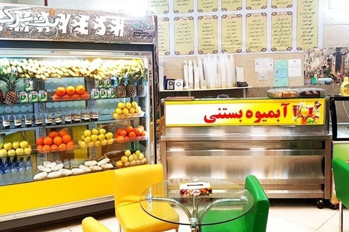 مدیر کل تعزیرات حکومتی خراسان رضوی از پلمب غرفه مواد خوراکی به اتهام گران‌فروشی انواع آبمیوه و آب معدنی در فرودگاه شهید هاشمی نژاد مشهد خبر داد.