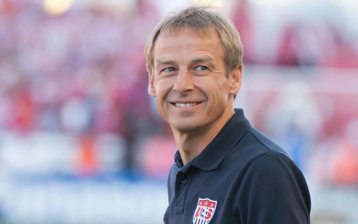 بی‌رغبتی بازیکنان و هواداران باشگاه پرسپولیس، مدیران این باشگاه را به فکر جذب یک مربی بزرگ کرده است.