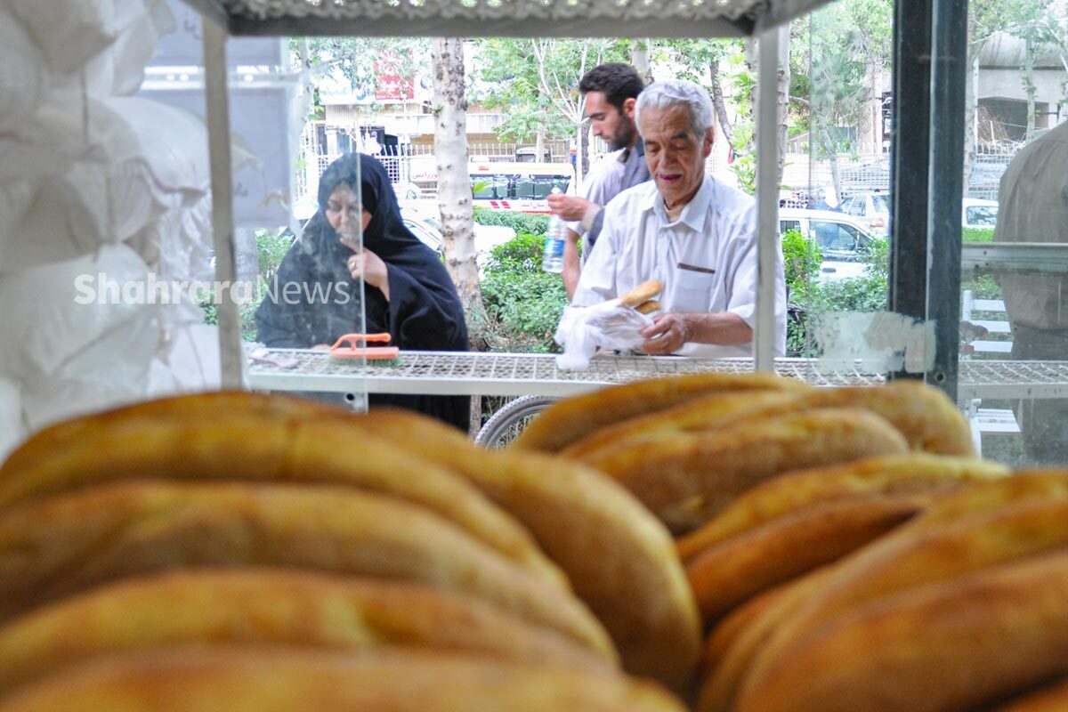 رئیس بازرسی اتحادیه نانوایان سنتی تهران گفت: سامانه نانی‌نو در ۱۰ ماه پیش از این سهمیه آرد نانوایان به صورت دستی اختصاص می‌داد، اما اخیرا این سامانه به صورت هوشمند درباره سهیمه آرد نانوایان تصمیم گیری کرده و منجر به کاهش سهمیه برخی نانوایان شده است.