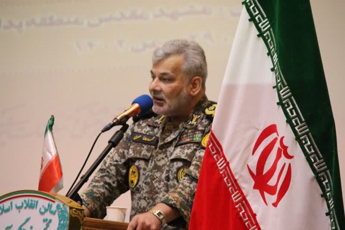 فرمانده منطقه پدافند هوایی شمال شرق گفت: امروز کشور ما دارای یک ارتش منسجم و قدرتمند در منطقه است و تمام کشور‌ها به این موضوع اذعان دارند که ایران در این چند دهه اخیر قدرت و بازدارندگی زیادی پیدا کرده است.