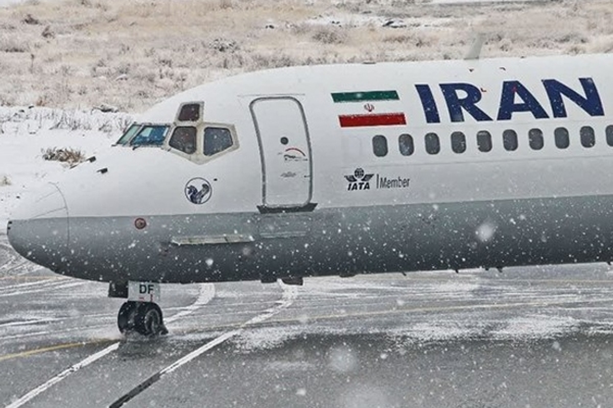مدیر روابط عمومی فرودگاه بین‌المللی شهید مدنی تبریز آخرین وضعیت ۱۱۰ مسافر پرواز تبریز - مشهد را که بدلیل نقص فنی در فرودگاه تبریز فرود اضطراری کرده بود را تشریح کرد.