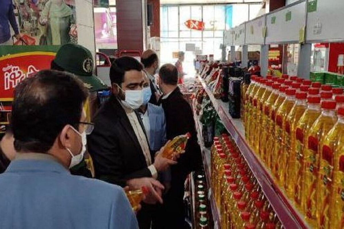 مدیرکل صنعت، معدن و تجارت خراسان رضوی گفت: در ۱۱ ماهه سال جاری در زمینه صنفی ۷۲ هزار و ۴۰۰ بازرسی انجام و از این تعداد ۱۰ هزار و ۹۳ پرونده معادل ۸۱۶ میلیارد تومان تشکیل شده است.