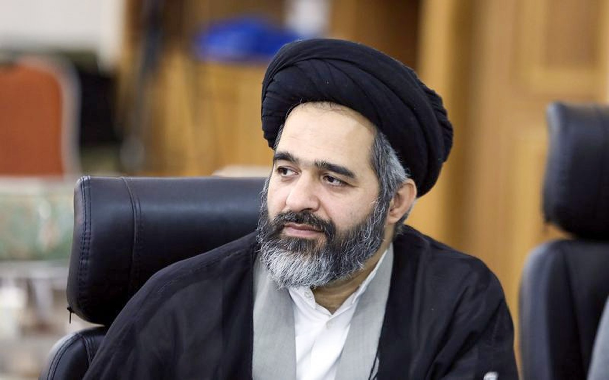 رئیس پژوهشکده نظام‌های اسلامی و مدرس خارج فقه و اصول گفت: در فضای سراسر ظلمت که مردم آن، بی‌خیال و منزوی هستند و عملی انجام نمی‌دهند، از منجی هم کاری برنمی‌آید.