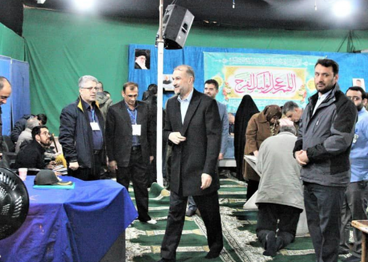 وزیر خارجه کشورمان در انتخابات دوازدهمین دوره مجلس شورای اسلامی و ششمین دوره مجلس خبرگان رهبری شرکت کرد.