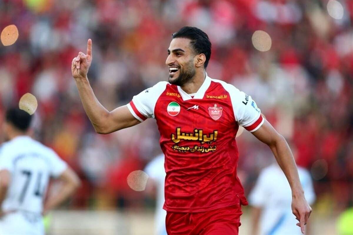 مهاجم اسبق سرخ پوشان در پیج اینستاگرامی خود نسبت به جدایی‌اش از پرسپولیس نوشت: هر جا که باشم این پیراهن برای من تا ابد مقدس است.