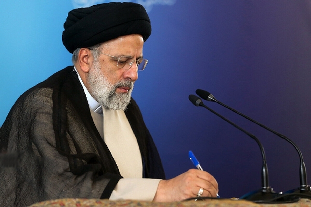 رئیس‌جمهور «قانون الحاق یک بند به تبصره(۵) ماده واحده قانون بودجه سال ۱۴۰۲ کل کشور» را برای اجرا به وزارتخانه‌های نیرو و امور اقتصادی دارایی و سازمان برنامه و بودجه کشور ابلاغ کرد.