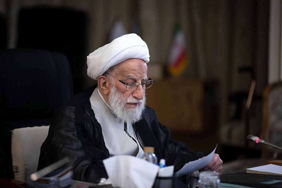 دبیر مجلس خبرگان رهبری با اشاره به انتخابات ۱۴۰۲ خاطرنشان کرد که مردم ایران طراحی دشمنان را بی‌اثر کردند و مسئولان کشور باید شکرگذار این نعمت باشند.