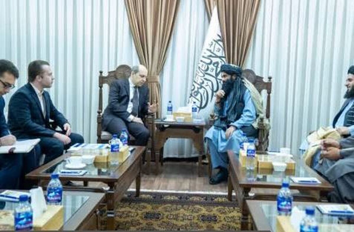 وزارت کشور طالبان از دیدار سراج‌الدین حقانی، با دیمیتری ژیرنوف، سفیر روسیه در کابل خبر داده است.