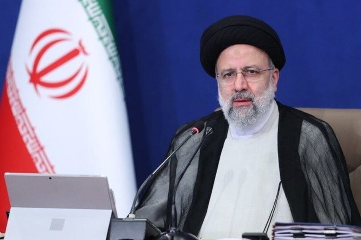 رئیس‌جمهور گفت: انتخابات در سلامت و امنیت کامل و به شکل رقابتی برگزار شد و مشارکت پرشور مردم در انتخابات نیز مسئولیت مسئولان در خدمت‌گزاری به آنان را مضاعف کرده است.