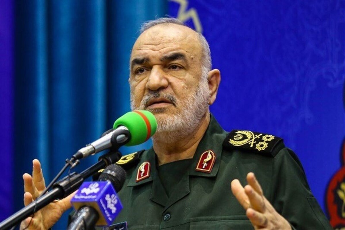 فرمانده کل سپاه پاسداران گفت: فسلفه انقلاب ما باز کردن قل و زنجیر اسارت و بردگی مدرن از دست و پای بشریت است و این جزء با علم و صنعت و فناوری ممکن نیست.
