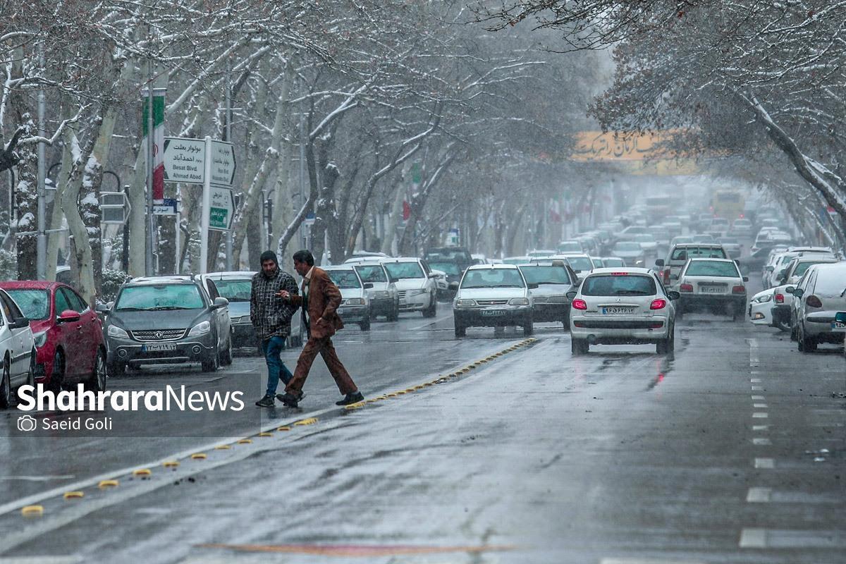 رئیس مرکز ملی پیش‌بینی و مخاطرات وضع هوا گفت: بارش برف و باران در برخی استان‌های کشور پیش‌بینی می‌شود.