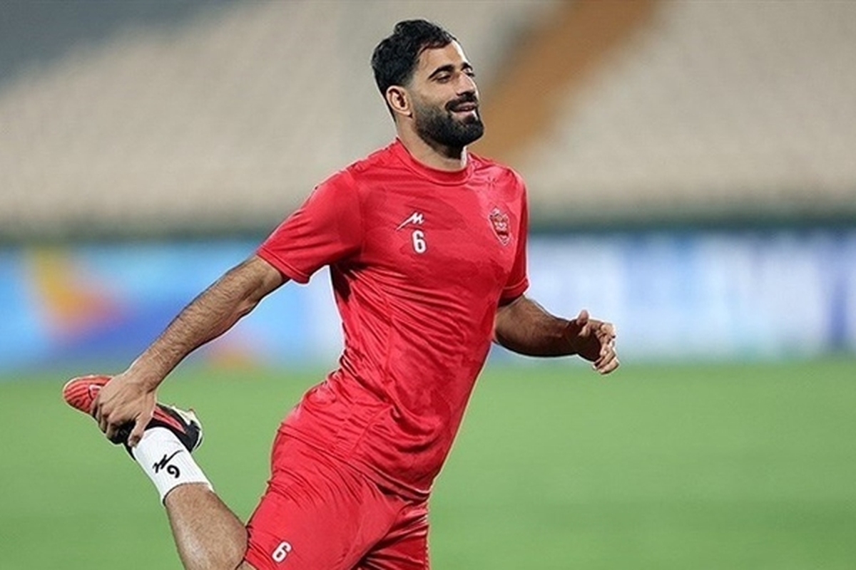 مدافع تیم فوتبال پرسپولیس به دلیل اخطاری که در جریان بازی با فولاد خوزستان دریافت کرد، دربی را از دست داد.