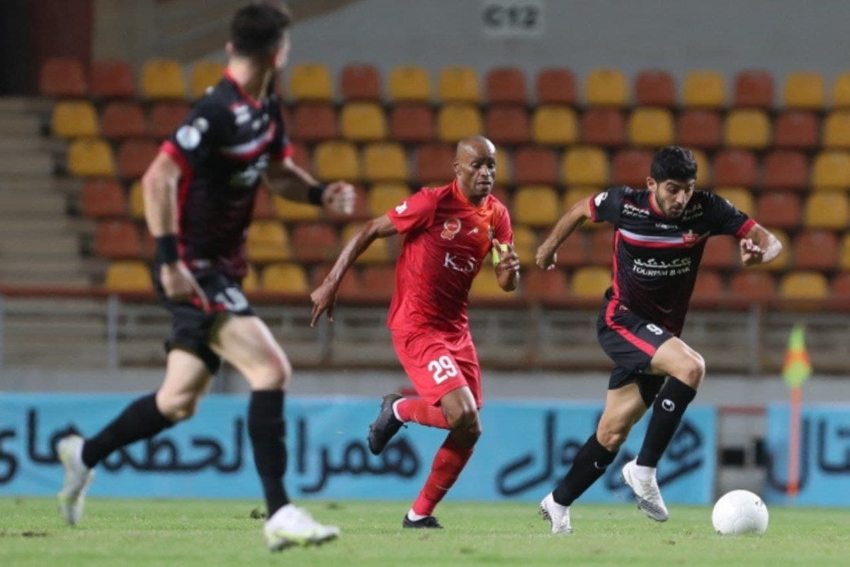 پرسپولیس موفق شد فولاد را شکست دهد و گامی بزرگ برای قهرمانی بردارد.