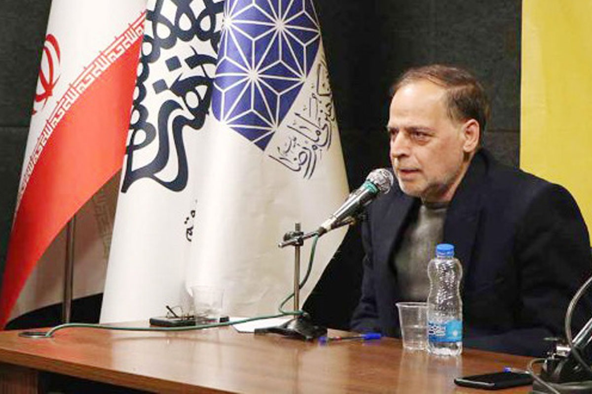 عبدالجبار کاکایی گفت: شعر آیینی یا مذهبی و ظرافت‌هایی که باید در سرودن آن رعایت شود، همیشه یکی از دغدغه‌های شاعرانی بوده است که کلام خود را وقف این حوزه کرده اند.