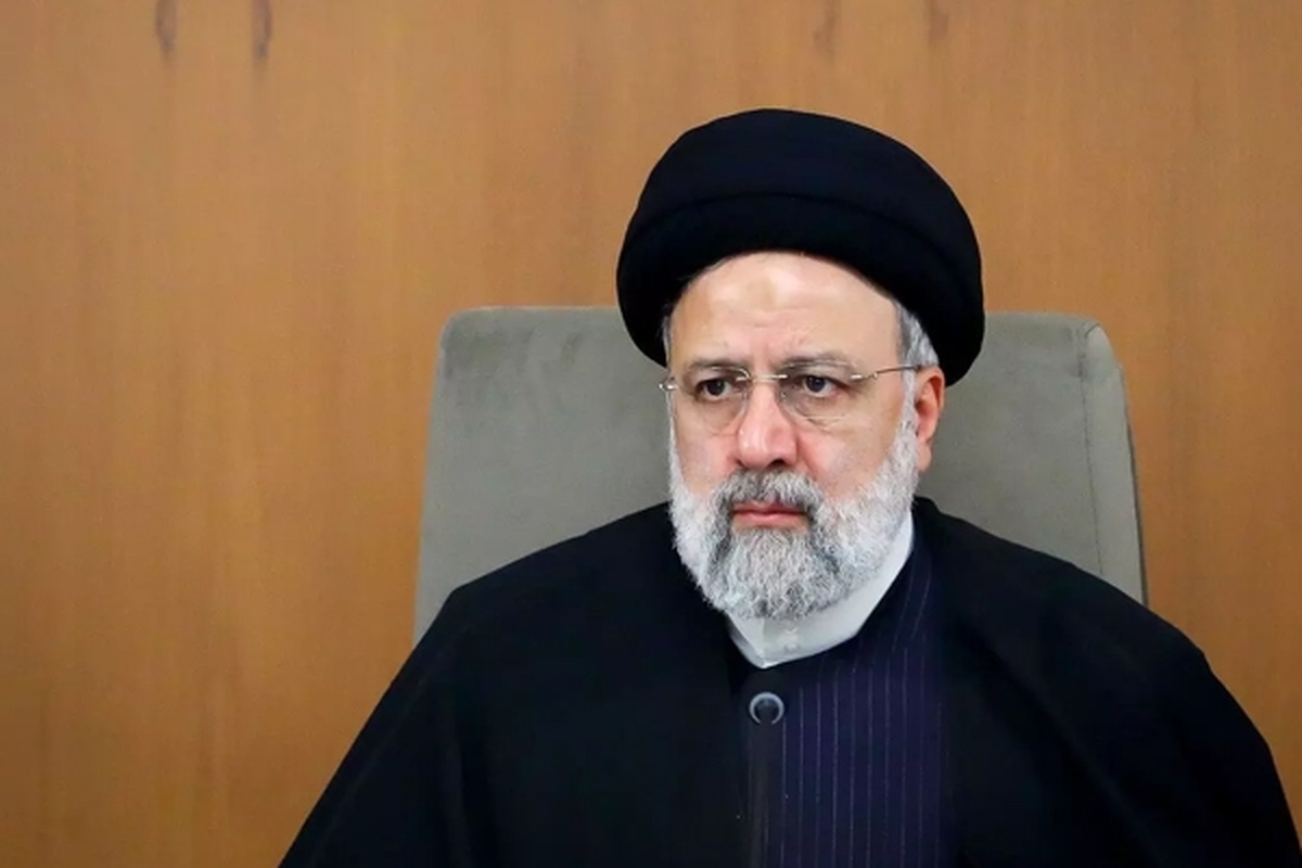 نامزد ششمین دوره انتخابات مجلس خبرگان رهبری در خراسان جنوبی گفت: جمهوری اسلامی ایران این افتخار را دارد که تمامی نهادها و همه بخش‌های آن مبتنی بر اراده و رای مردم بوده و در قانون اساسی توجه به رای، خواست و اراده مردم نهادینه شده است.