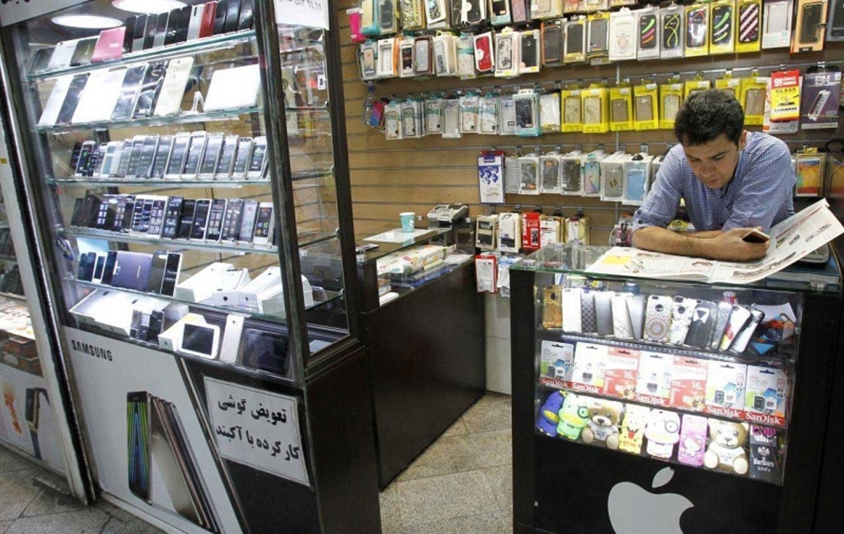 در حالی بر روی جعبه یکی از تلفن‌های همراه عبارت تولید ویتنام ثبت شده است که این محصول براساس استعلام سامانه همتا در حقیقت مونتاژ داخل ایران است.