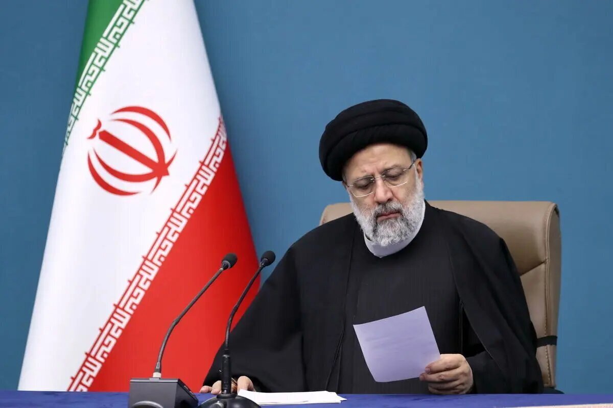 رئیس جمهور در پیامی انتخاب «آصف علی زرداری» به عنوان رئیس جمهور جدید پاکستان را تبریک گفت و اظهار امیدواری کرد در دوره ریاست جمهوری وی روابط دو کشور که از سابقه تاریخی، فرهنگی و مذهبی برخوردار است، بیش از پیش توسعه و تعمیق یابد.