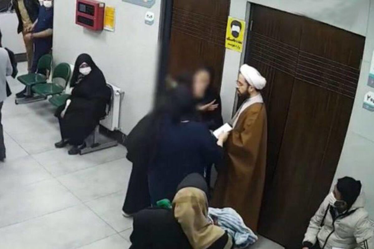 در روزهای گذشته درگیری خانمی با فرد روحانی در یکی از درمانگاه‌های قم و انتشار فیلم آن در فضای مجازی موجب بروز شایعه از سوی برخی رسانه‌های معاند مبنی بر پلمب و ابطال مجوز این مرکز درمانی شده بود که برخلاف این شایعه سازی‌ها درمانگاه یادشده به فعالیت عادی خود ادامه می‌دهد.