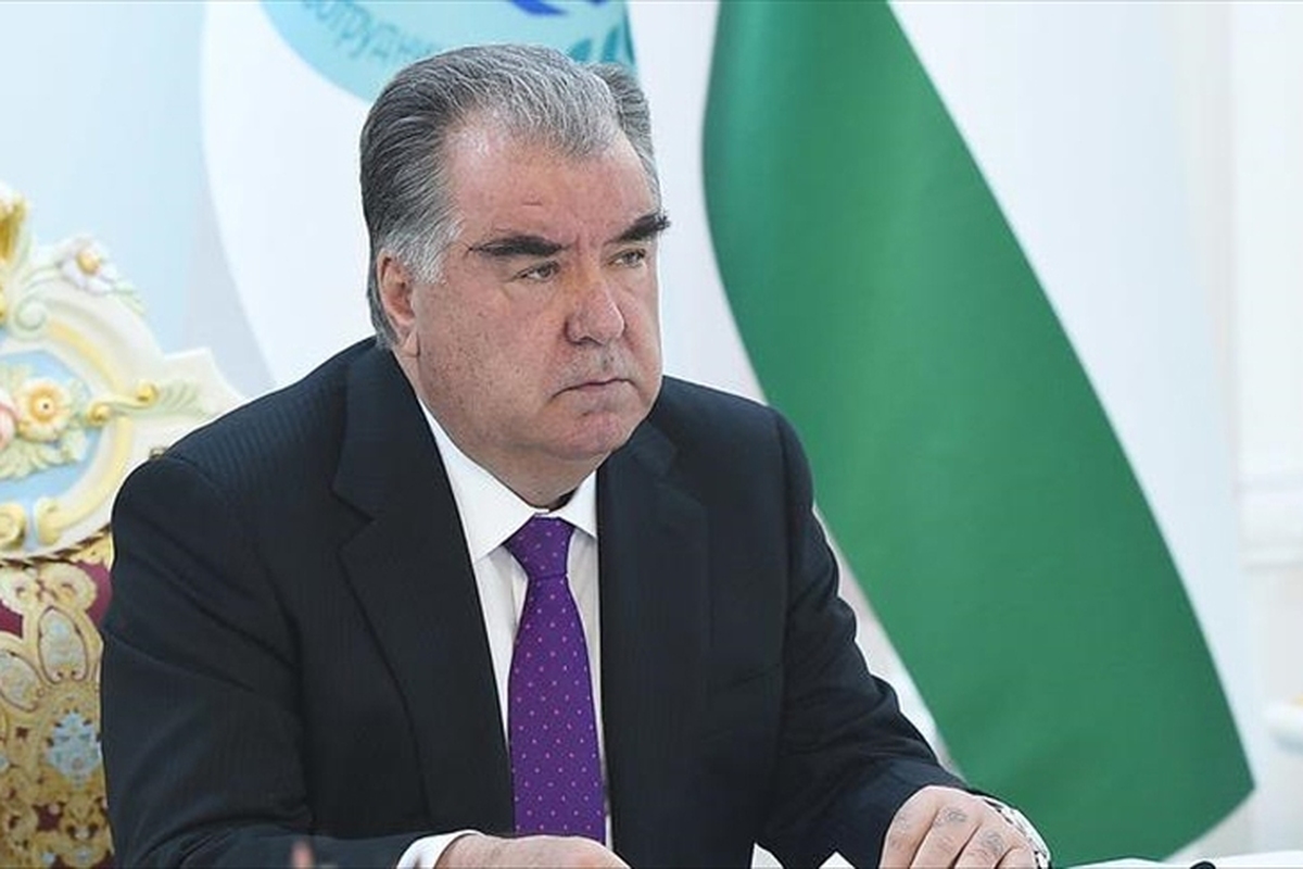 امامعلی رحمان رئیس‌جمهوری تاجیکستان از دست داشتن ۲۴ شهروند این کشور در اقدامات تروریستی و انتحاری خبر داد و گفت: این اقدام غیرانسانی آنها به اعتبار دولت و ملت تاجیک در جهان لطمه می‌زند.