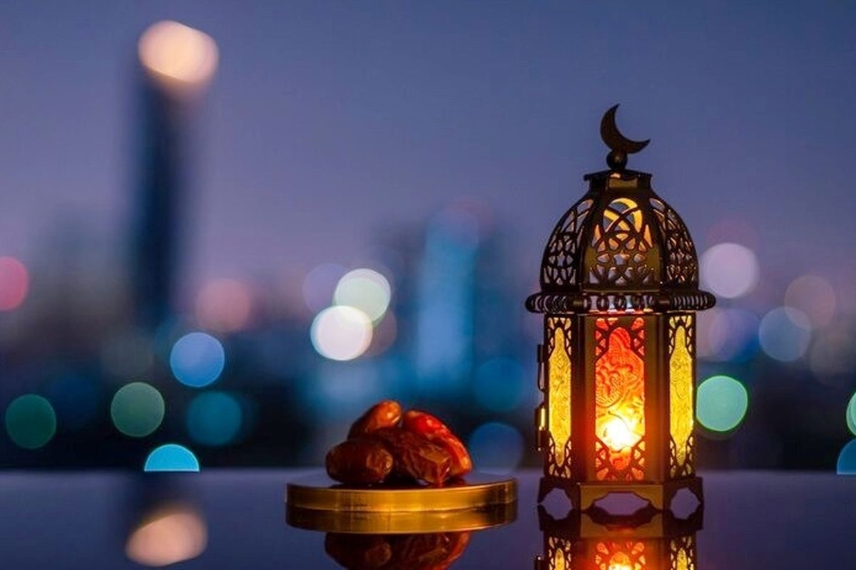ماه مبارک رمضان در سال ۱۴۰۲ از روز سه‌شنبه ۲۲ اسفند ماه آغاز می‌شود و تا فروردین ماه ۱۴۰۳ ادامه دارد.