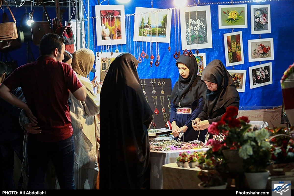 مدیرعامل سازمان مشاغل شهری و فرآورده‌های کشاورزی شهرداری مشهد گفت: ۲ بازار موقت بانوان کارآفرین به مناسبت فرارسیدن ماه مبارک رمضان در مشهد مقدس راه‌اندازی می‌شود.