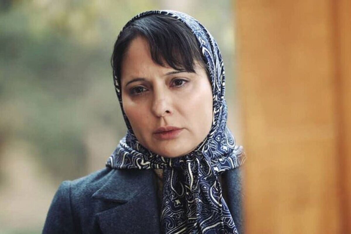 هم‌زمان با زادروز پروین اعتصامی، لباس و گردنبند فیلم «پروین» به موزه سینما اهدا می‌شود.