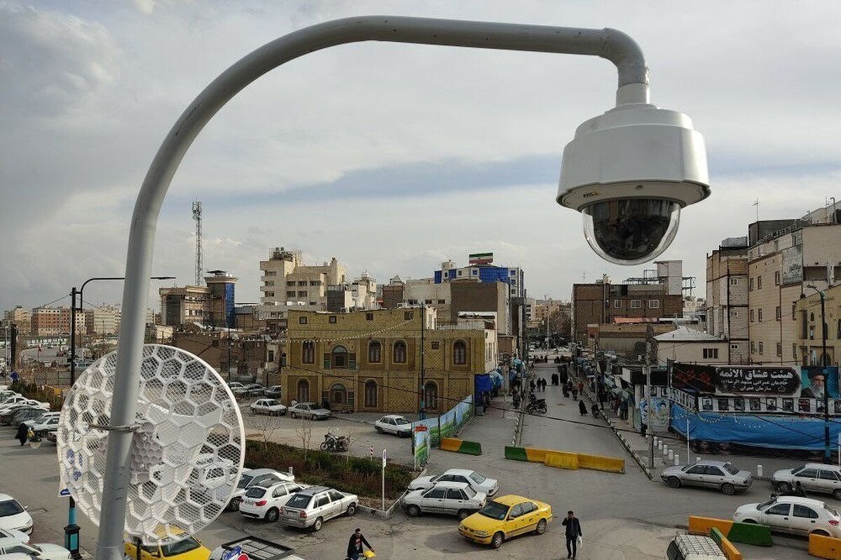 مدیر عامل سازمان مدیریت و مهندسی شبکه حمل و نقل شهرداری مشهد از نصب و راه اندازی دوربین نظارت ترافیکی جدید در بلوار شارستان خبر داد.  
