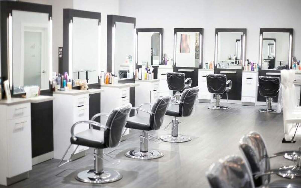 مدیر بازرسی و نظارت بر اصناف خراسان رضوی گفت نرخ‌های مصوب اعلامی حداکثر سقف قیمتی است که بیشتر از این قیمت تخلف محسوب می‌شود.
