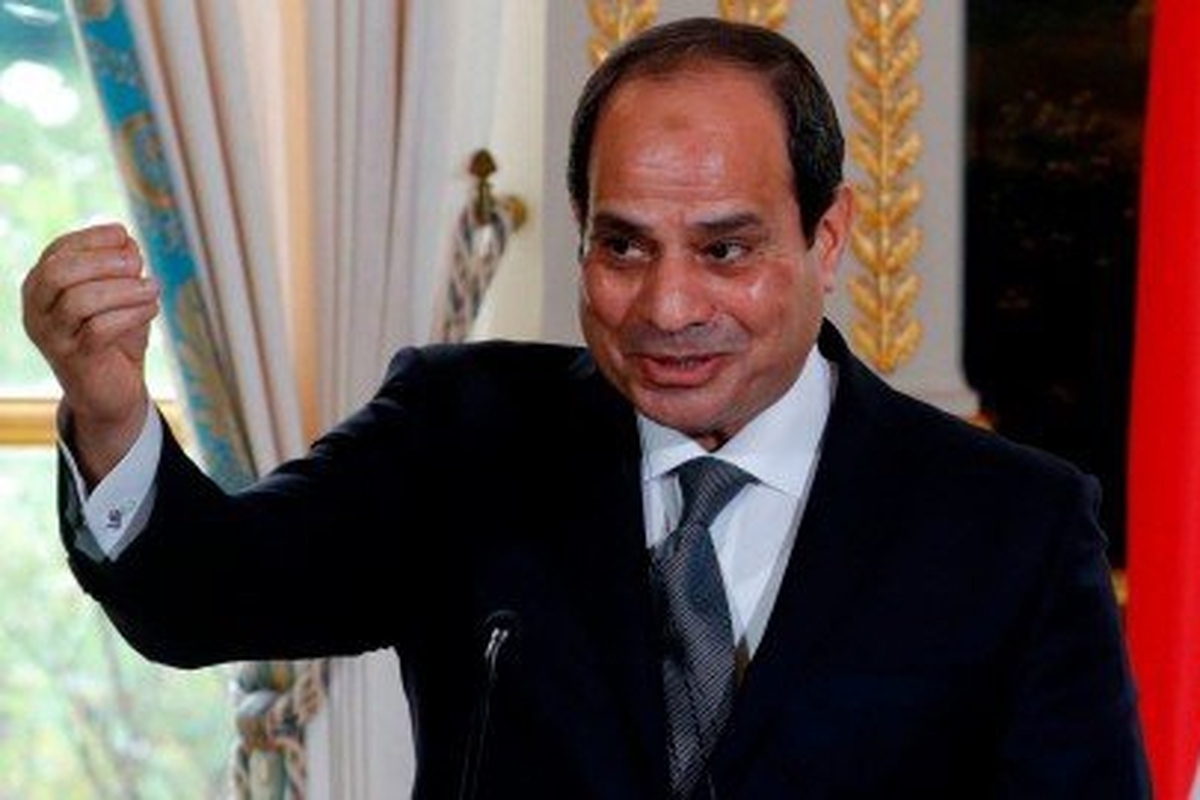 رئیس جمهور مصر در جریان گفت‌وگوی تلفنی با رئیس تشکیلات خودگردان فلسطین بر تلاش مضاعف برای برقراری آتش‌بس در نوار غزه تاکید کرد.