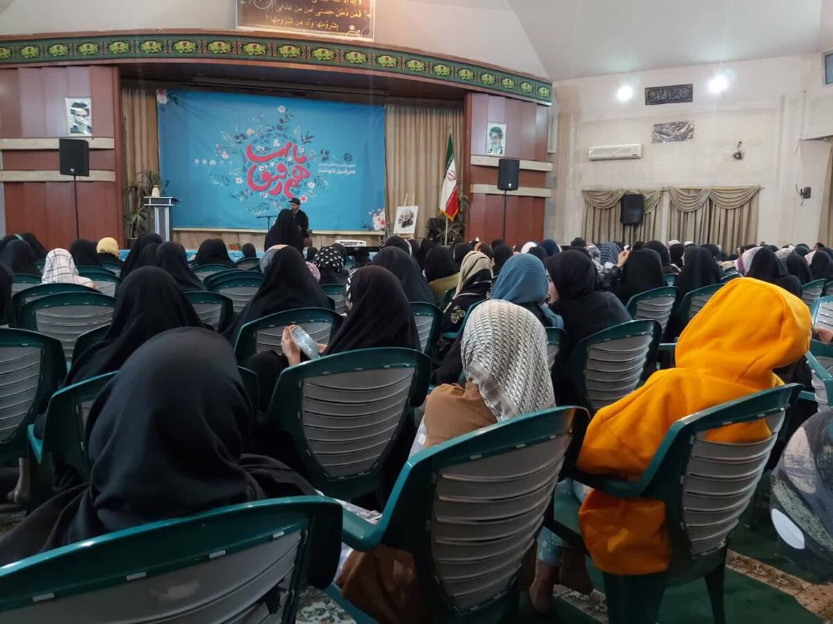 بیش از ۶۰۰ دختر نوجوان ۱۳ تا ۱۸ ساله در اردوگاه مازندران مشهد از ۱۱ استان کشور در یک اردوی چهار روزه شرکت کردند و به یکدیگر قول دادند تا بهشت برای هم، رفیقان خوبی باشند.