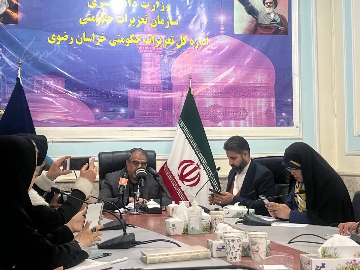 مدیرکل تعزیرات حکومتی استان خراسان‌رضوی گفت: در آمار ۱۱ ماهه سال جاری تعداد گشت‌ها ۱۵۱۷۸ مورد و در مدت مشابه سال قبل ۳۴۵۰ مورد بوده است.