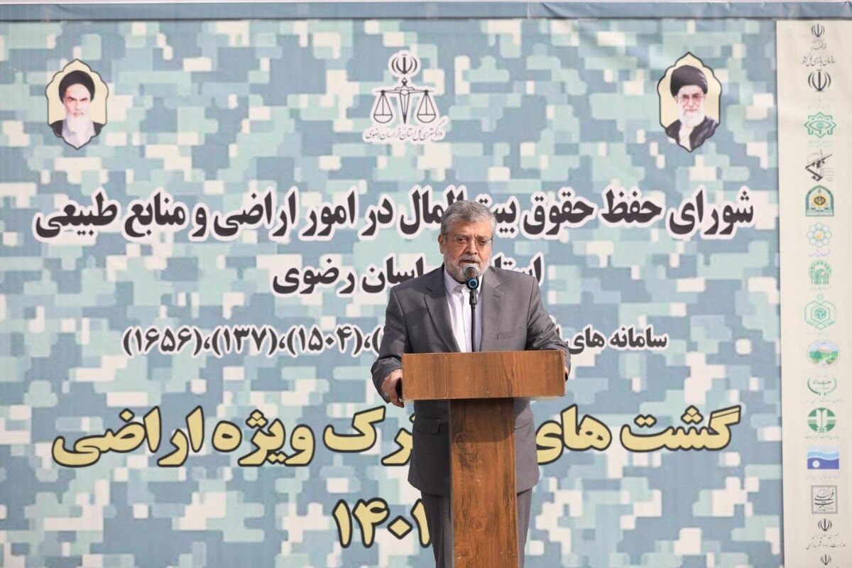 شهردار مشهدمقدس گفت: سالانه ٣٠٠ میلیارد تومان، مدیریت شهری برای جلوگیری از تخلفات اراضی هزینه می‌کند.