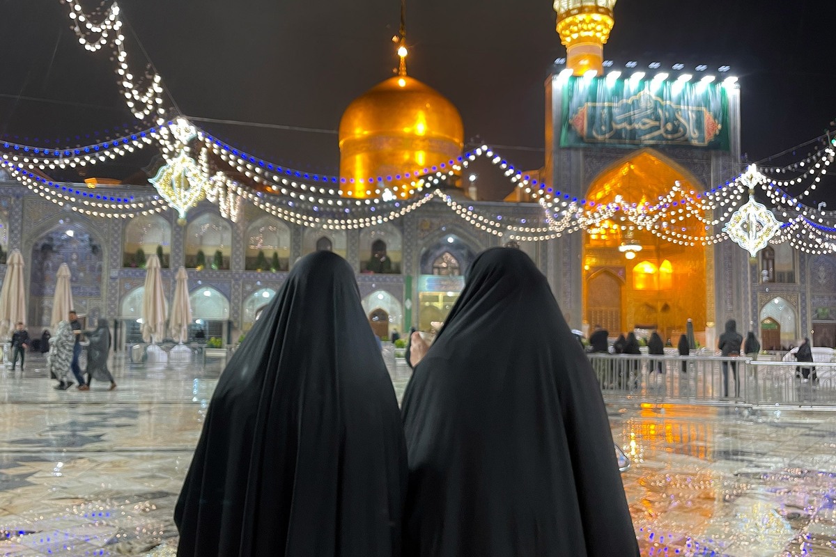 اماکن متبرکه و زیارت زنان