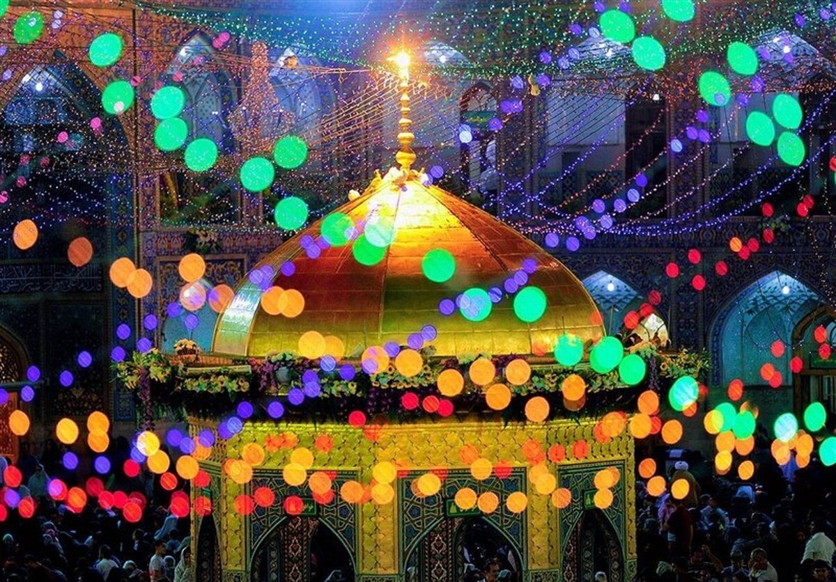 بیش از ۷۰۰ هزار ظرفیتِ اسکان، ۴۰۰ اتوبوس و ۷۰۰ مرکز عرضه ارزاق عمومی در اطراف حرم رضوی فراهم شده است.
