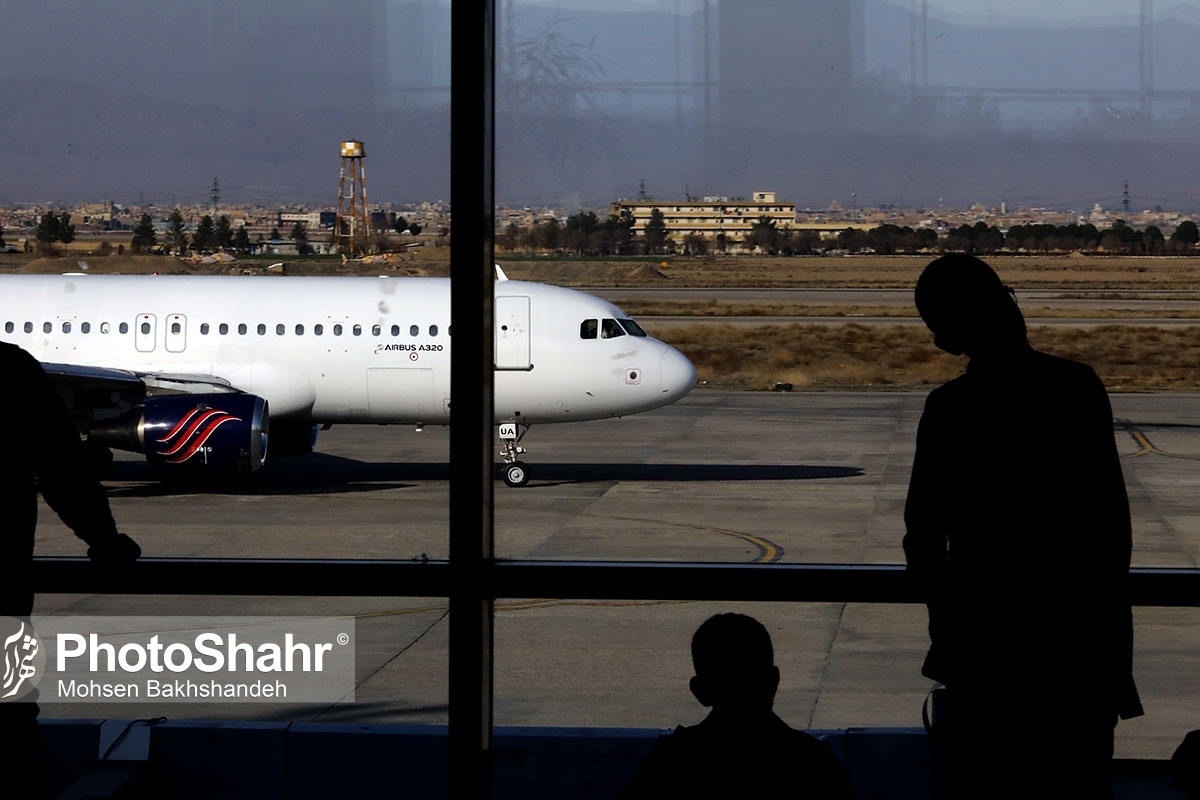مدیرکل فرودگاه‌های خراسان رضوی گفت: نخستین پرواز اراک- مشهد پس از پنج سال توقف امروز، دوشنبه در فرودگاه بین المللی شهید هاشمی نژاد مشهد به زمین نشست.